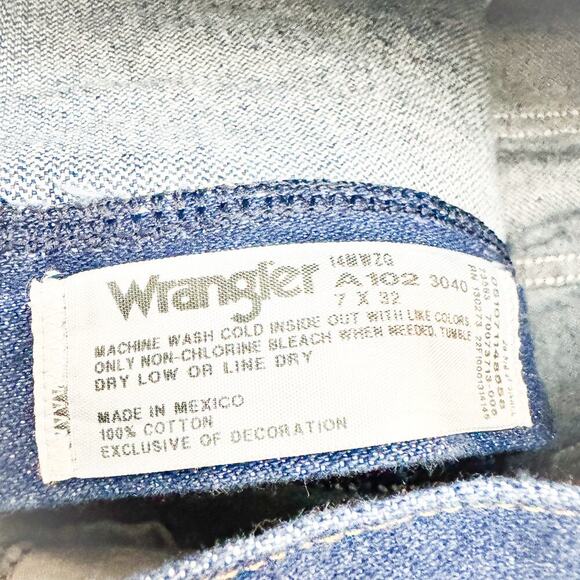 Wrangler Dark Wash Straight Leg Cowboy Cut Dark Wash Denim Jeans Size 7 x 32 - Picture 3 of 5